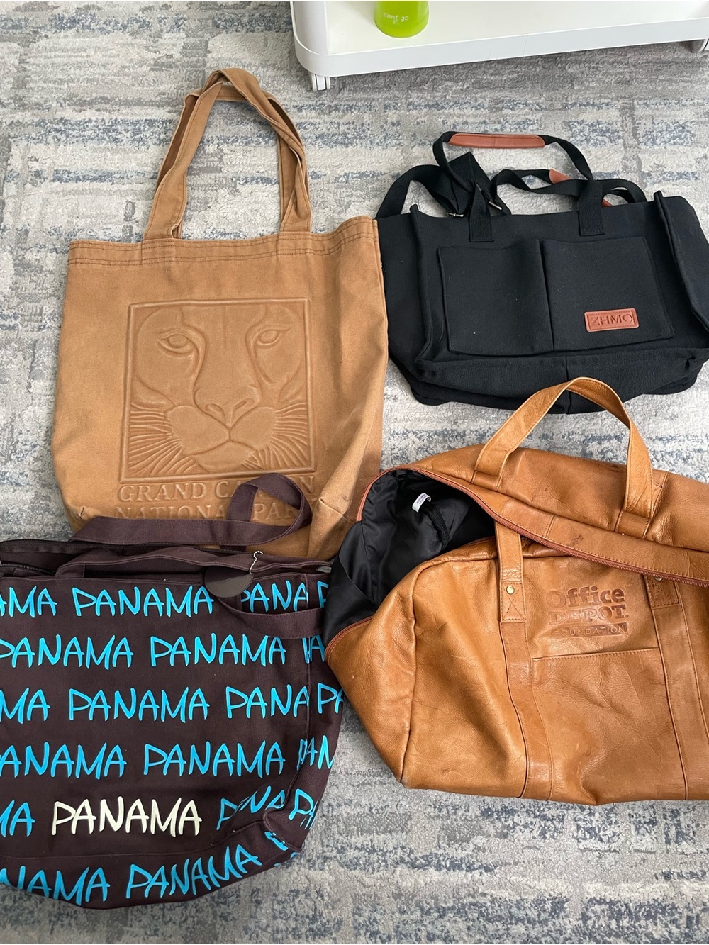 Bundle lot tote bags